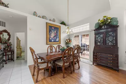 1610 Astor Avenue, Oakbrook Terrace, IL 60181 - Photo 3