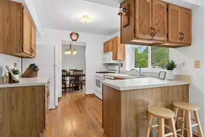 1318 Nantucket Court, Carol Stream, IL 60188 - Photo 9