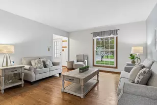 1318 Nantucket Ct, Carol Stream, IL 60188 - Photo 5