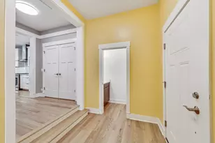 8101 Floral Ave, Skokie, IL 60077 - Photo 13
