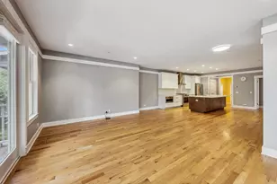 8101 Floral Ave, Skokie, IL 60077 - Photo 5