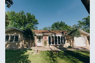 9425 Margail Avenue, Des Plaines, IL 60016 - Photo 1