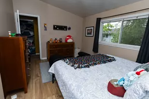 8810 Robin Dr, Des Plaines, IL 60016 - Photo 13