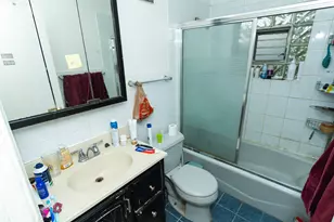 8810 Robin Dr, Des Plaines, IL 60016 - Photo 15