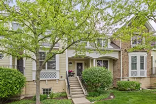 1907 Lynn Cir, Libertyville, IL 60048 - Photo 1