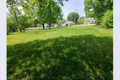 410 Barrington Avenue, East Dundee, IL 60118 - Photo 3