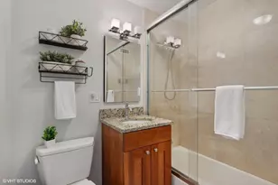 2930 N Sheridan Rd, Chicago, IL 60657 - Photo 9