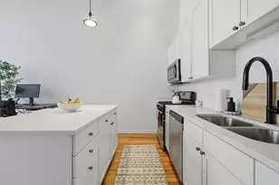 758 N Larrabee St, Chicago, IL 60654 - Photo 3