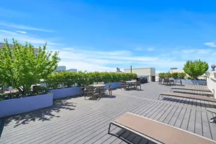 758 N Larrabee St, Chicago, IL 60654 - Photo 19
