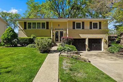 898 E Schirra Drive, Palatine, IL 60074 - Photo 1