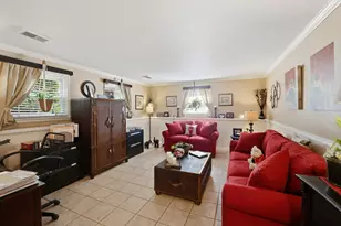 898 E Schirra Dr, Palatine, IL 60074 - Photo 15