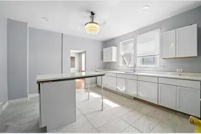 307 E 136th Place, Chicago, IL 60827 - Photo 5