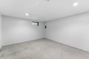 565 Eletson Dr, Crystal Lake, IL 60014 - Photo 21