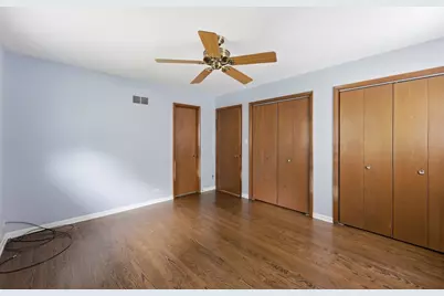 565 Eletson Drive, Crystal Lake, IL 60014 - Photo 13