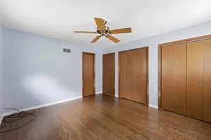 565 Eletson Dr, Crystal Lake, IL 60014 - Photo 13