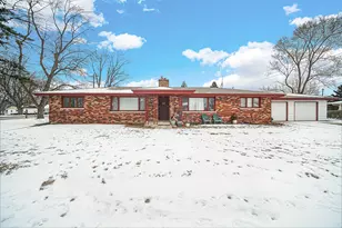 463 Orchard Ln, Beecher, IL 60401 - Photo 1