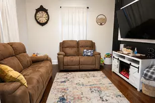 210 E 6th Ave, Clifton, IL 60927 - Photo 13