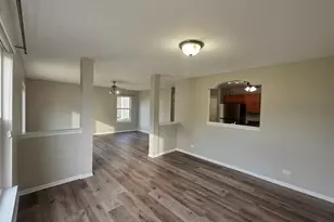 675 Fieldcrest Dr, South Elgin, IL 60177 - Photo 13