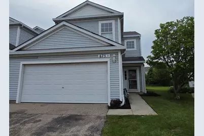 675 Fieldcrest Drive #B, South Elgin, IL 60177 - Photo 3