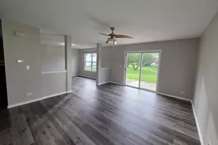 675 Fieldcrest Dr, South Elgin, IL 60177 - Photo 11
