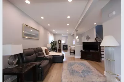 4719 W Warwick Avenue, Chicago, IL 60641 - Photo 5