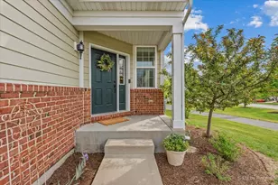 1131 Falcon Ridge Dr, Elgin, IL 60124 - Photo 11