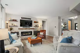 11806 Borhart Dr, Huntley, IL 60142 - Photo 7