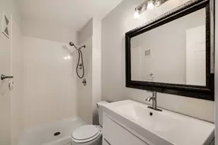 2474 Sunlight Ct, Aurora, IL 60502 - Photo 9