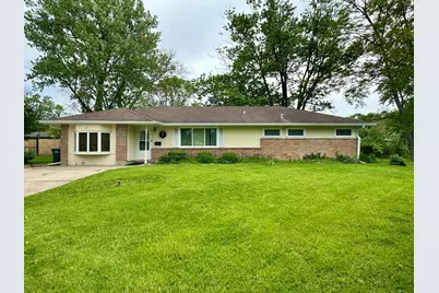 8 Waverly Court, Park Forest, IL 60466 - Photo 1