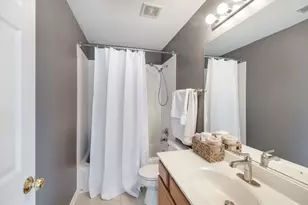 831 Stuarts Dr, Saint Charles, IL 60174 - Photo 17