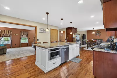 929 Churchill Drive, Plano, IL 60545 - Photo 7