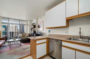 600 N Dearborn St, Chicago, IL 60610 - Photo 9