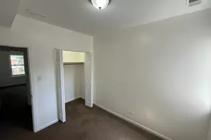 649 E Marquette Rd, Chicago, IL 60637 - Photo 5