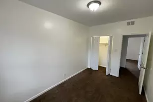 649 E Marquette Rd, Chicago, IL 60637 - Photo 3