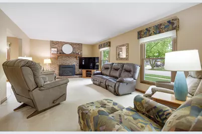 11002 Janice Drive, Huntley, IL 60142 - Photo 3