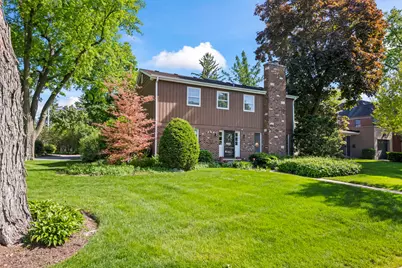 512 S Bristol Lane, Arlington Heights, IL 60005 - Photo 1