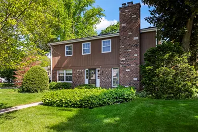 512 S Bristol Lane, Arlington Heights, IL 60005 - Photo 3