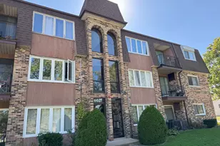 6027 103rd St, Chicago Ridge, IL 60415 - Photo 1