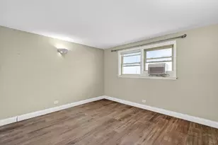 4730 N Kenneth Ave, Chicago, IL 60630 - Photo 15