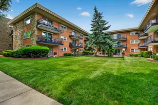 4730 N Kenneth Ave, Chicago, IL 60630 - Photo 3