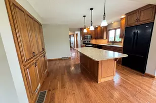 25303 Spring Valley Rd, Shannon, IL 61078 - Photo 9