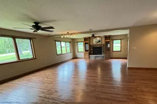 25303 Spring Valley Rd, Shannon, IL 61078 - Photo 13