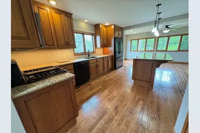 25303 Spring Valley Road, Shannon, IL 61078 - Photo 7