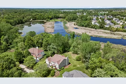 224 Red Oak Court, Island Lake, IL 60042 - Photo 3