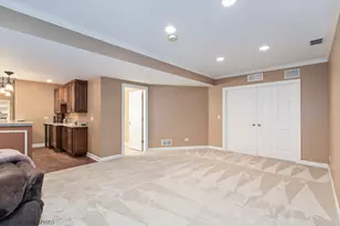 224 Red Oak Ct, Island Lake, IL 60042 - Photo 43