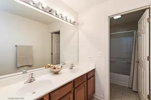 224 Red Oak Ct, Island Lake, IL 60042 - Photo 35