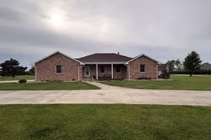 31025 N 2400 E Rd, Dwight, IL 60420 - Photo 1