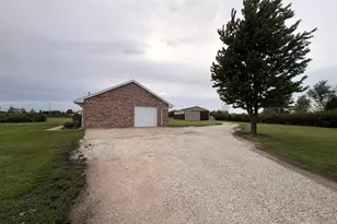 31025 N 2400 E Rd, Dwight, IL 60420 - Photo 11