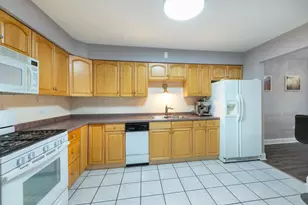 3023 N Paris Ave, River Grove, IL 60171 - Photo 7
