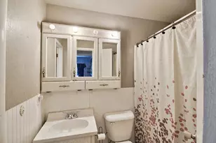 1205 N Nixon Dr, Pontiac, IL 61764 - Photo 17